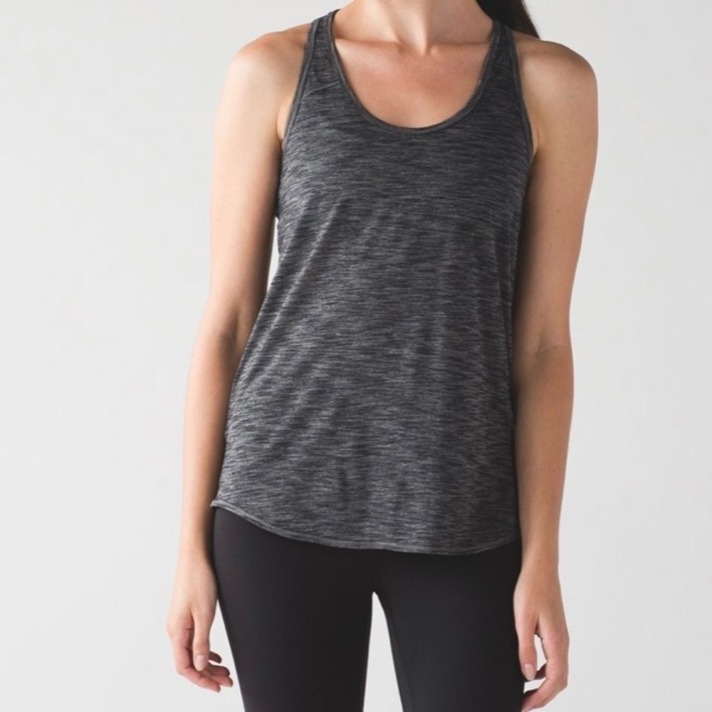 Lululemon Women’s Essential Tank Top, Heathered Grey Size 6 Clean Girl